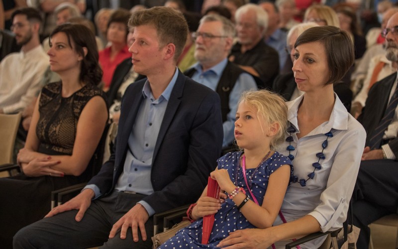 Kurátorok: F. Dóczi Erika, Kádár Zsófia, Kovács Gergely