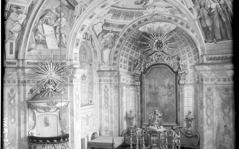 Balatonalmádi, Vörösberény, plébániatemplom 009.988N