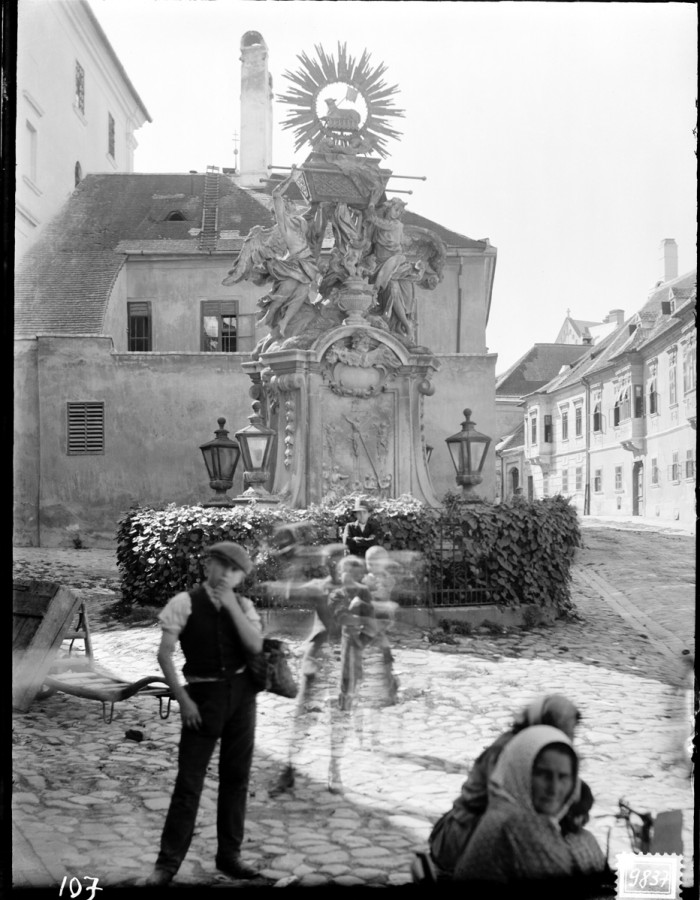 Győr, Frigyláda szobor 009.837N