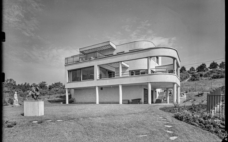 A frissen felépült Járitz-villa. Fotó: Seidner Zoltán, 1943. MÉM MDK Műemlékvédelmi Dokumentációs Osztály, Fotótár
