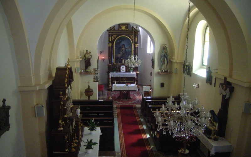 A templombelső a karzatról nézve