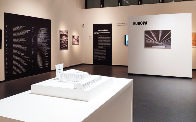 A Breuer építészi munkásságát bemutató szekció, Hiány és emlékezet – Breuer Marcell emlékkiállítás, m21 Galéria, Pécs. Fotó: Sebestyén Ágnes Anna