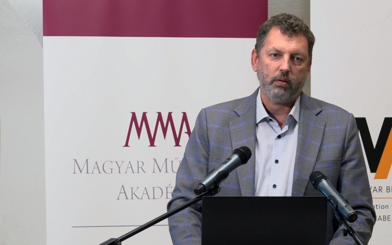 Dr. Almássy Kornél, a MÉM MDK igazgatója