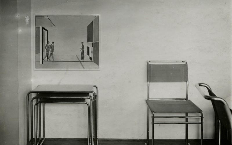 Breuer Marcell tervezte csővázas bútorok (B9-es asztalszett és B5-ös szék) Molnár Farkas Mihály utcai lakásában, 1929–30, fotó: Bánó Ernő. MÉM MDK Múzeumi Osztály