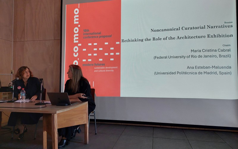 A szekcióvezetők előadása a Noncanonical Curatorial Narratives: Rethinking the Role of the Architecture Exhibition című szekción, fotó: Sebestyén Ágnes Anna