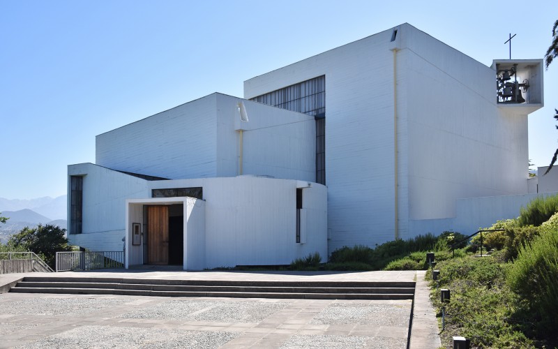 Las Condes bencés apátság, Santiago (tervezők: Gabriel Guarda és Martin Correa), 1960–1964, fotó: Sebestyén Ágnes Anna