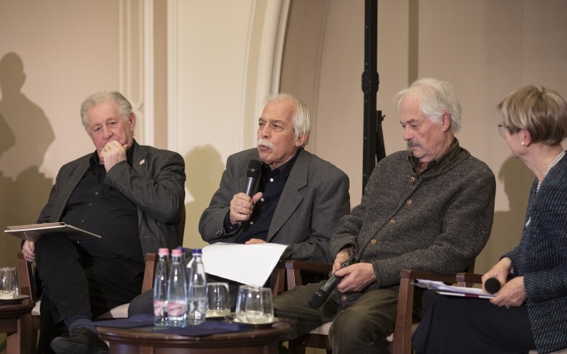 Feledy Balázs művészeti író