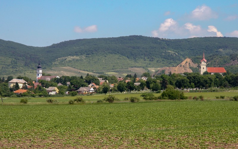 Tállya látképe. Bélavári Krisztina, 2011.