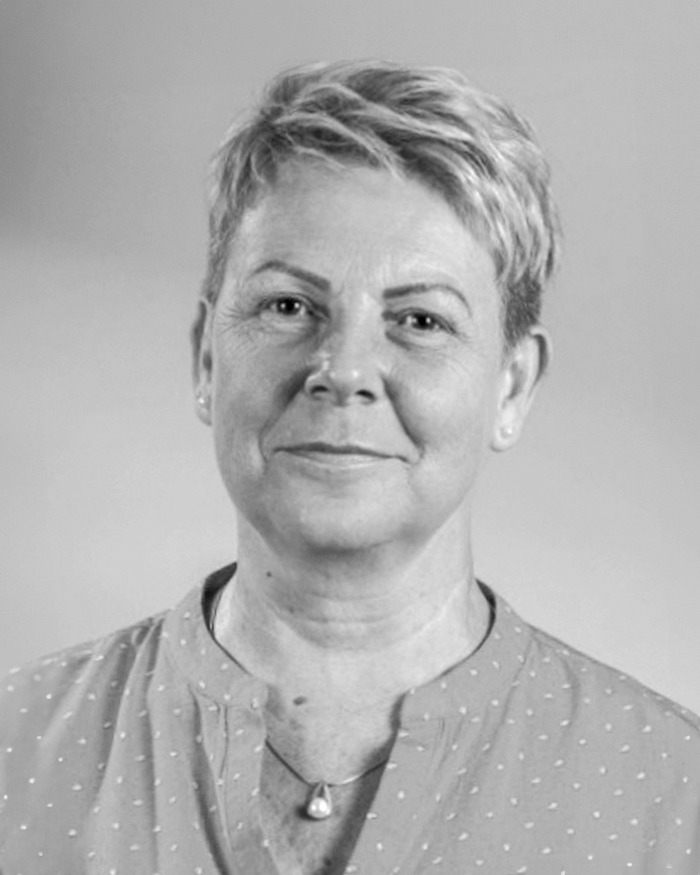 Éva Kiss-Tóth 